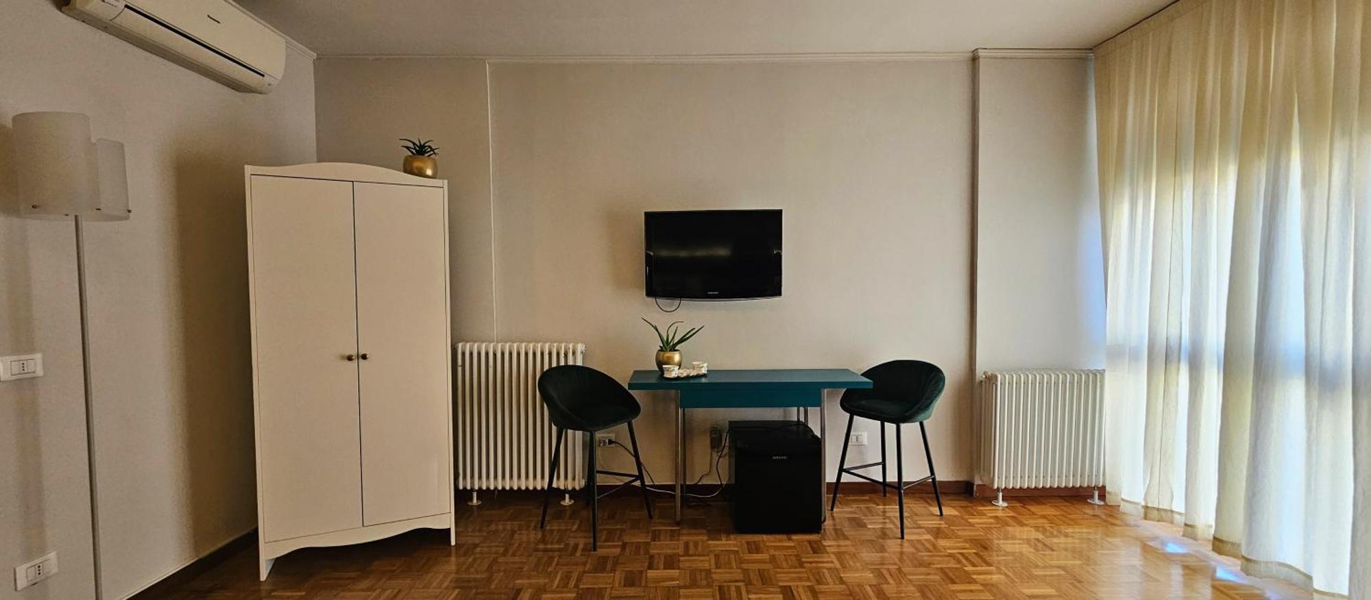 Verona Express Rooms Εξωτερικό φωτογραφία